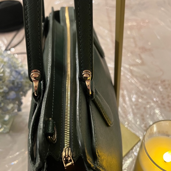 Michael Kors Olive Green Saffiano Leather Tote Gold Hardware - Picture 5 of 9
